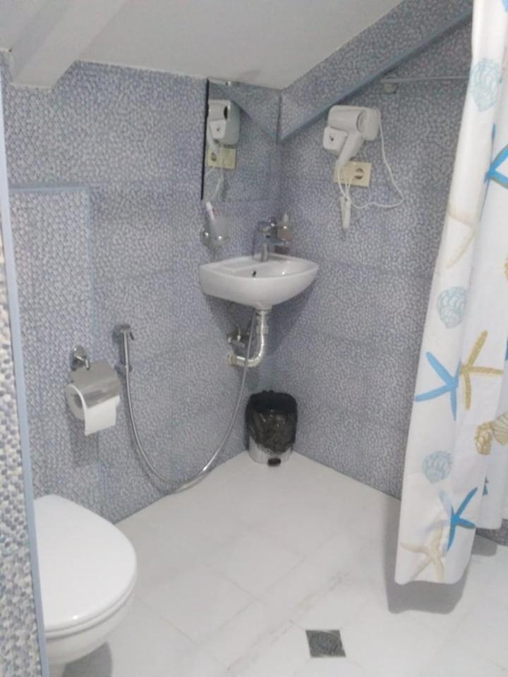 Hotel Alismereti Zekari Екстер'єр фото