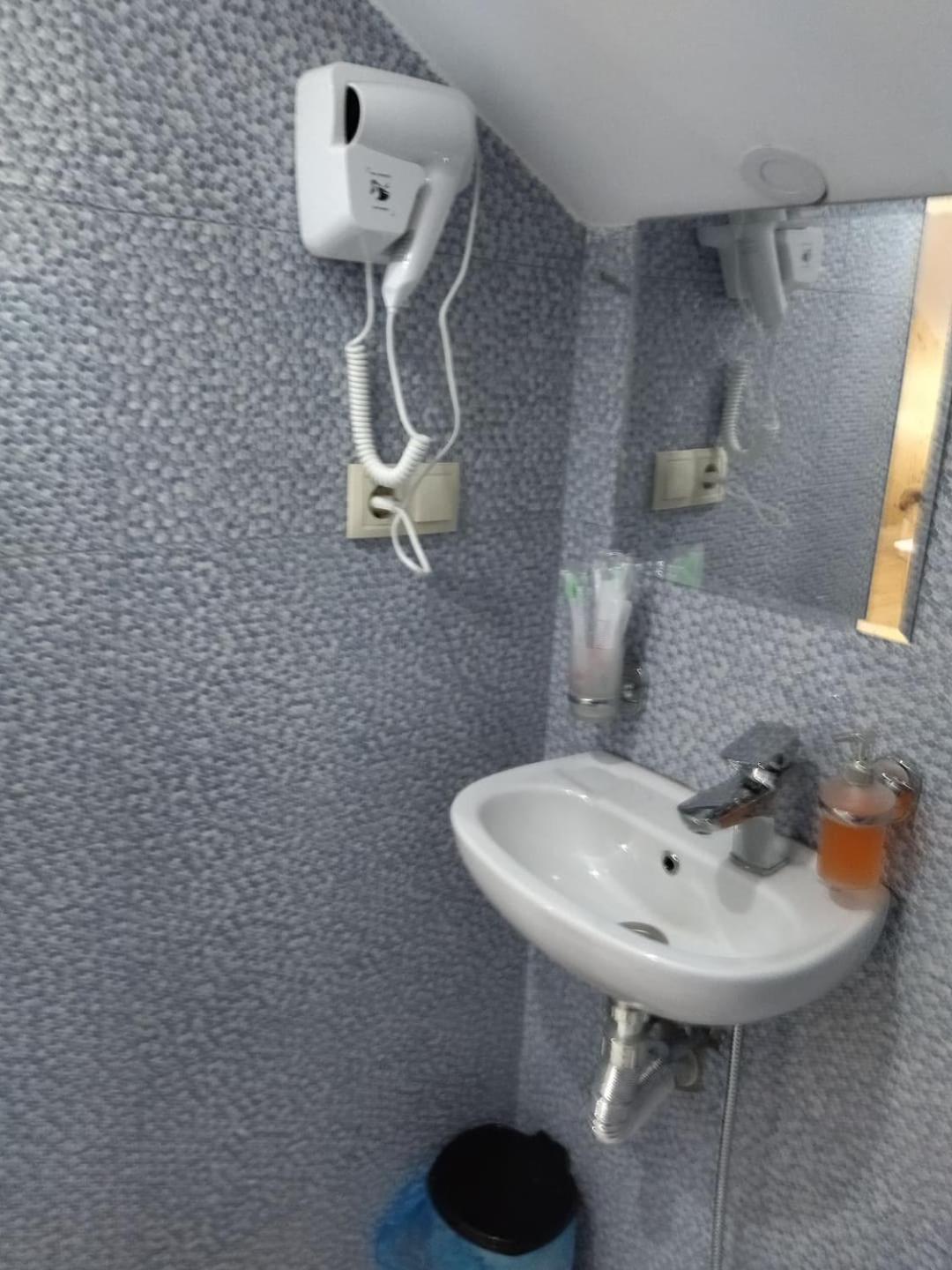 Hotel Alismereti Zekari Екстер'єр фото