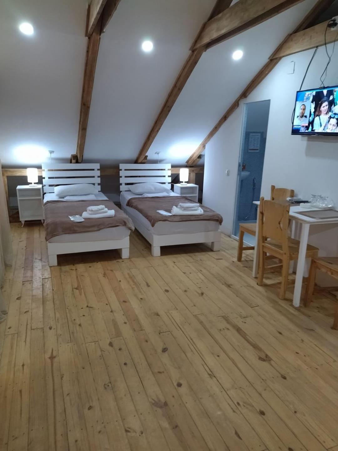 Hotel Alismereti Zekari Екстер'єр фото